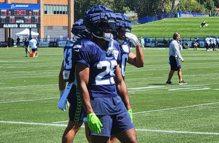 Turning heads early in his first training camp, Kenny McIntosh suffered a knee injury in Seattle's mock scrimmage, which knocked him out of action until early November.